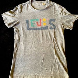 Levi’s Graphic T-shirt